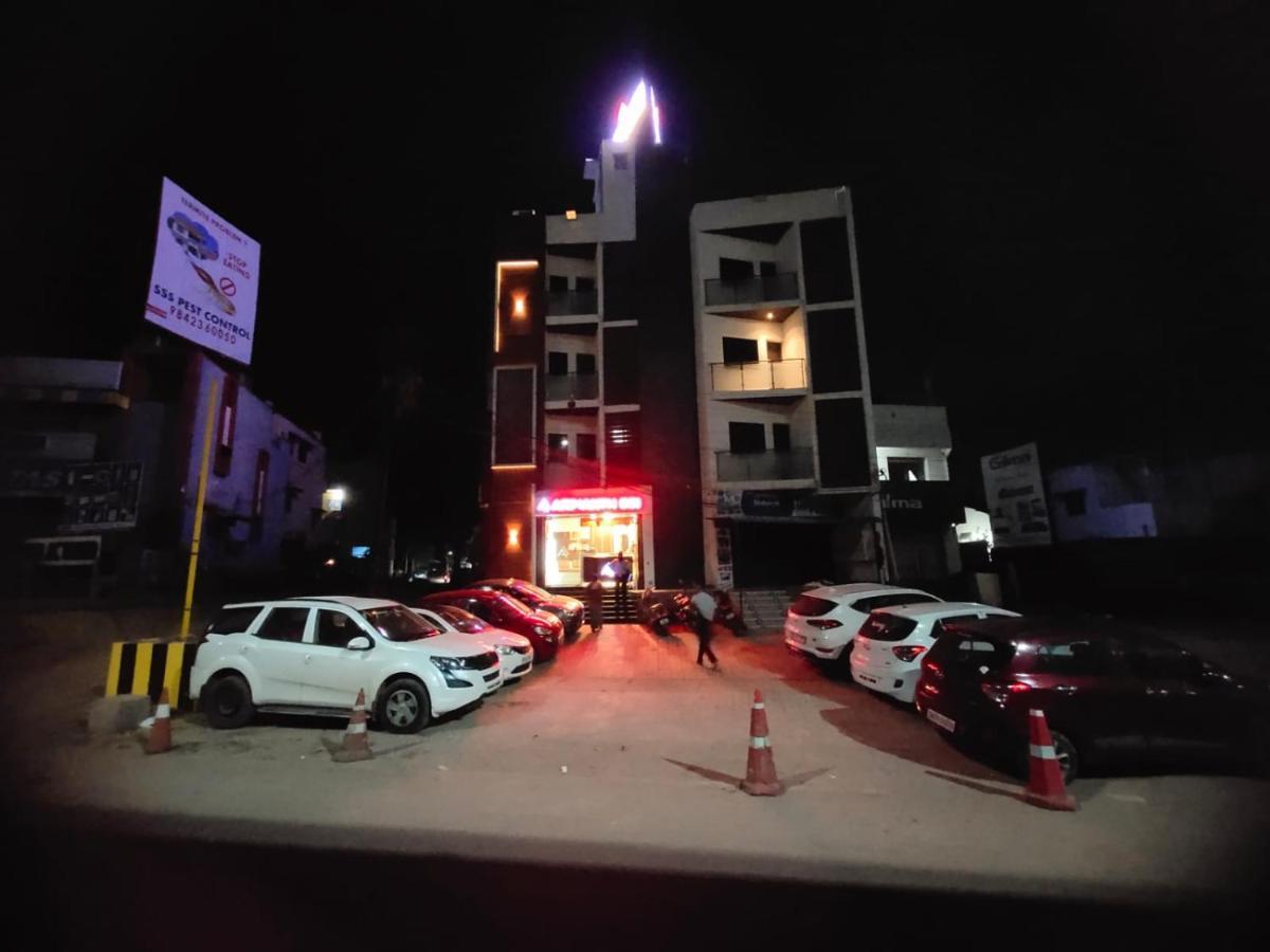 Arihanth Inn Vellore Esterno foto