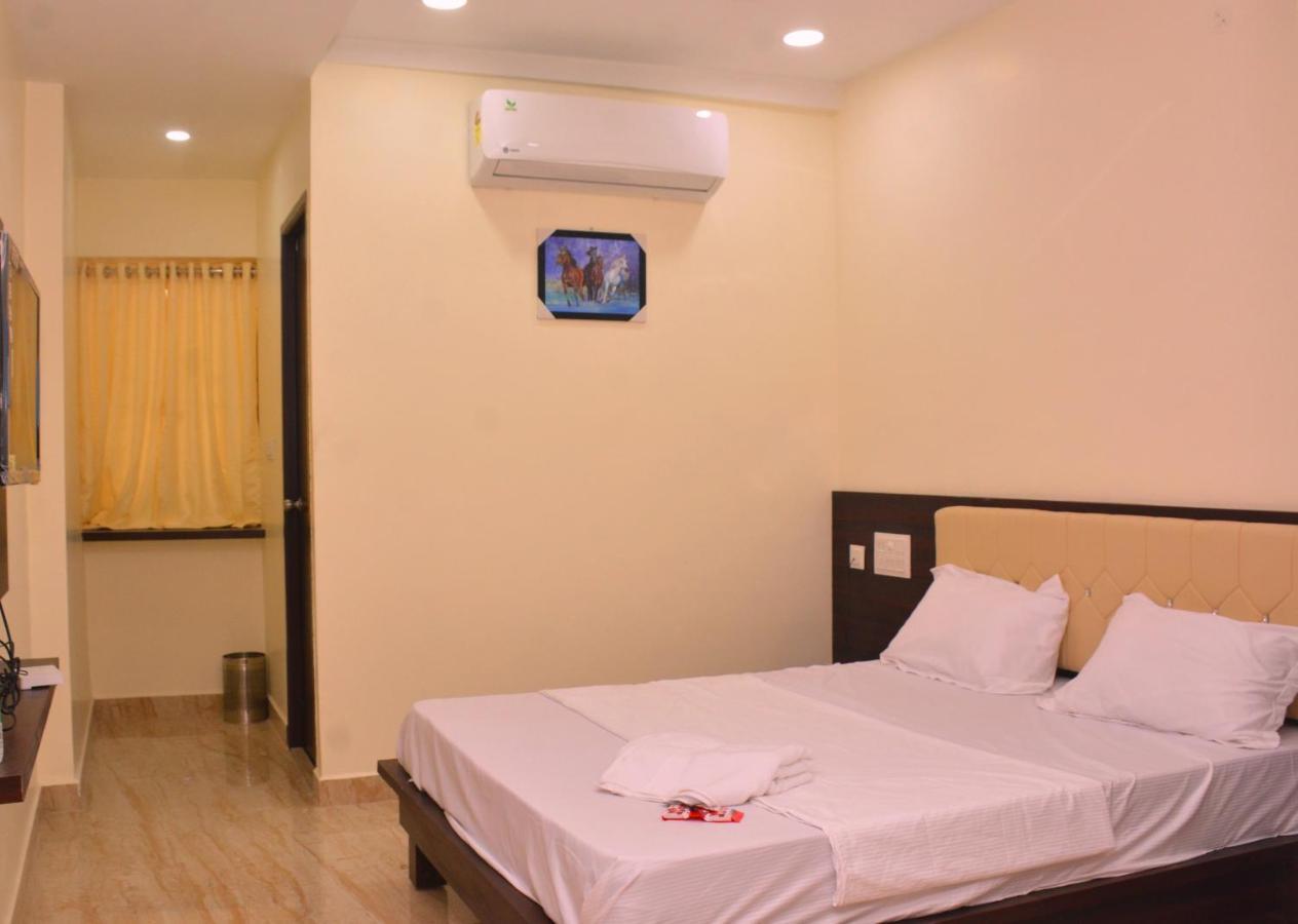 Arihanth Inn Vellore Esterno foto