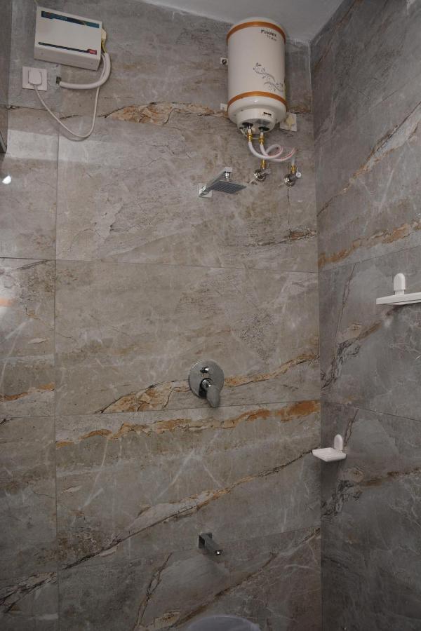 Arihanth Inn Vellore Esterno foto