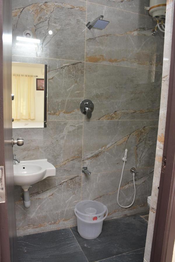 Arihanth Inn Vellore Esterno foto